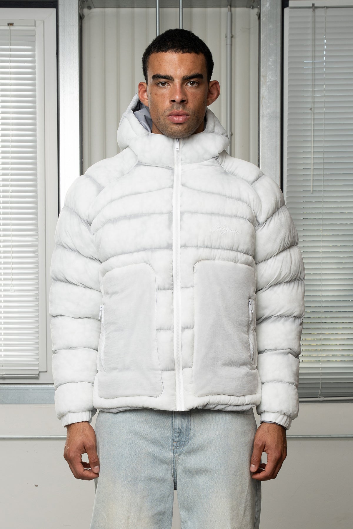Signature Puffer White