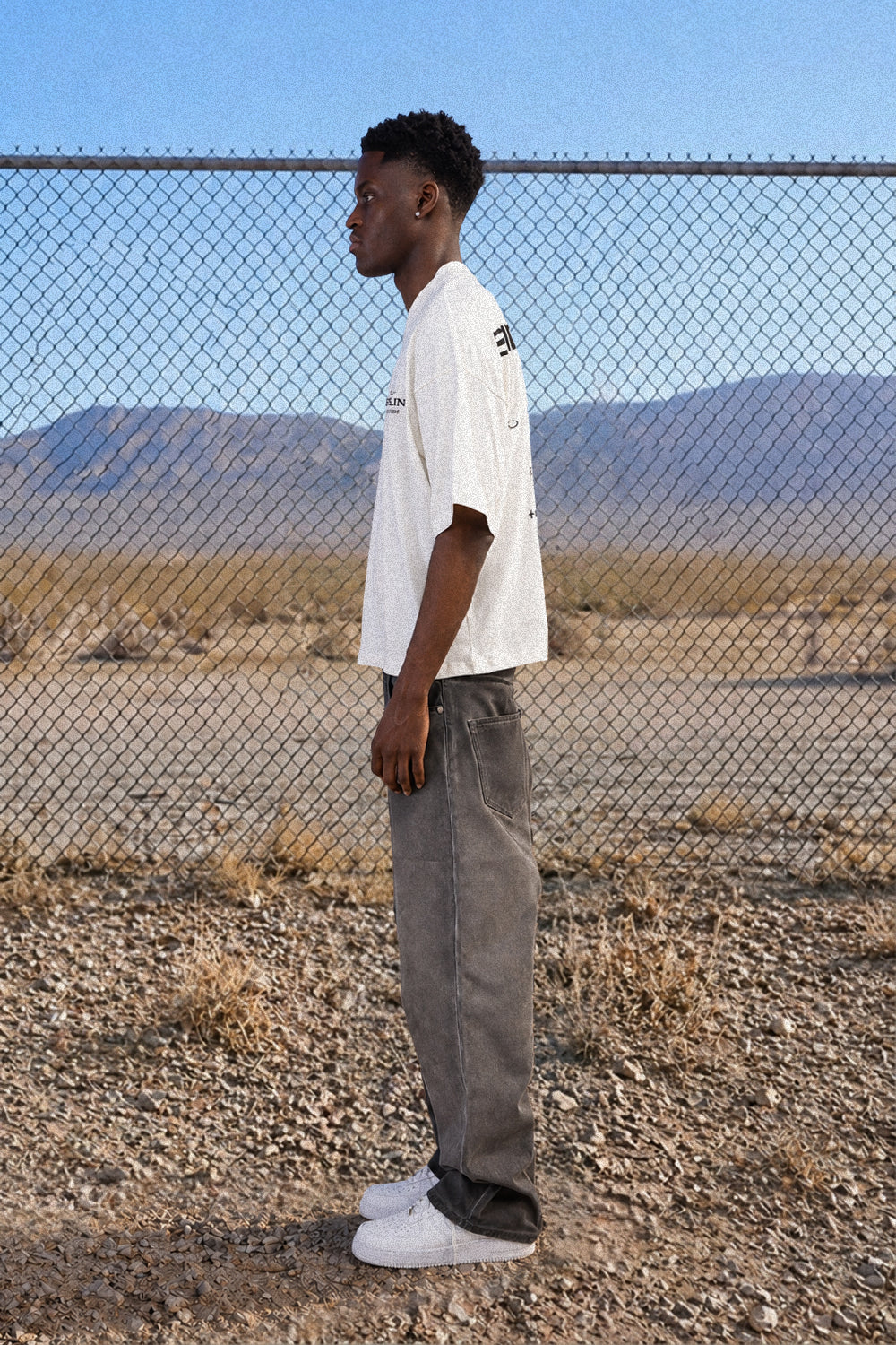 Sideline Graphic V Tee