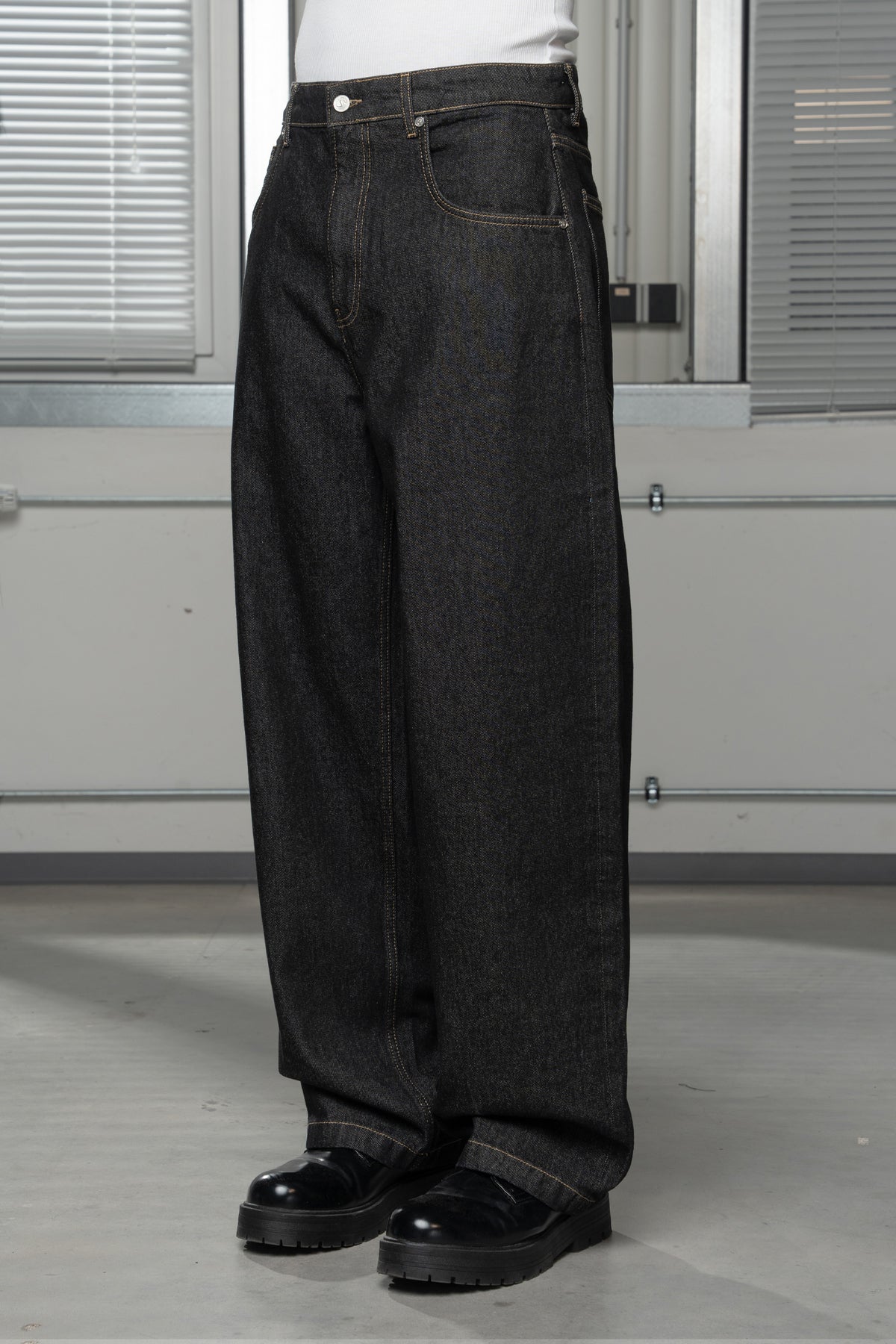 Raw Wide Denim