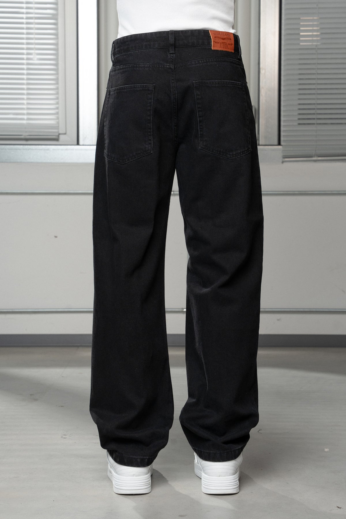 Signature Regular Denim
